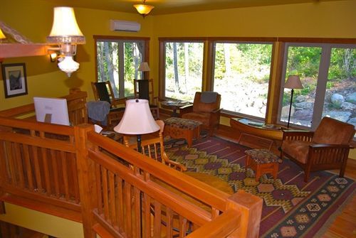 Glacier Guides Lodge เวสต์กลาเซียร์ ภายนอก รูปภาพ