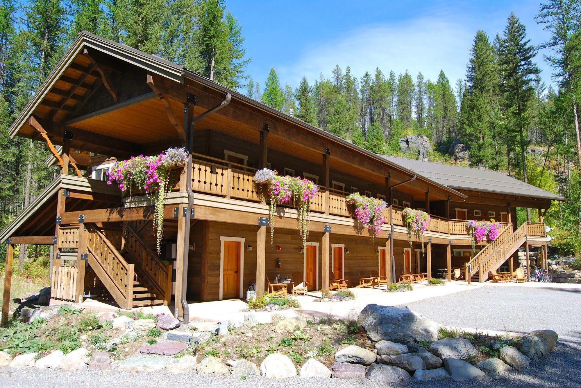 Glacier Guides Lodge เวสต์กลาเซียร์ ภายนอก รูปภาพ