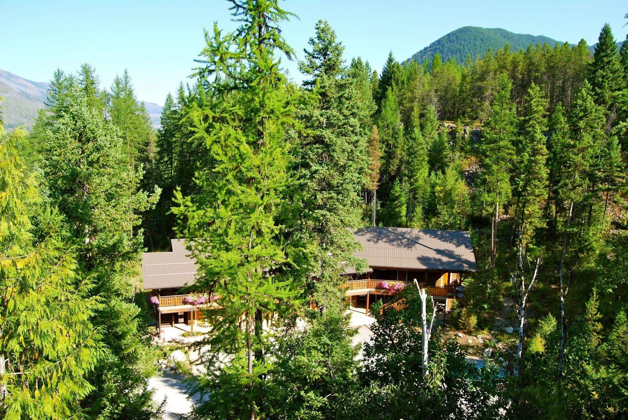 Glacier Guides Lodge เวสต์กลาเซียร์ ภายนอก รูปภาพ